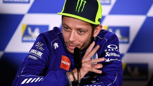 Con Márquez ya campeón, Dovizioso y Rossi se juegan el subcampeonato
