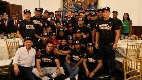 Campeones de Chiriquí agasajados en la Presidencia de la República
