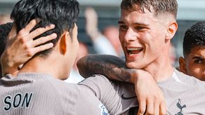 Tottenham gana y se coloca líder momentáneo de la Premier