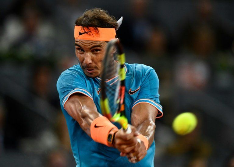 Nadal-Tsitsipas y Djokovic-Thiem en semis, Federer cae en Madrid