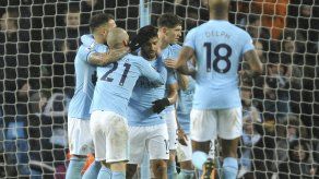 Sterling y ‘Kun’ guían a City a reencuentro con el triunfo