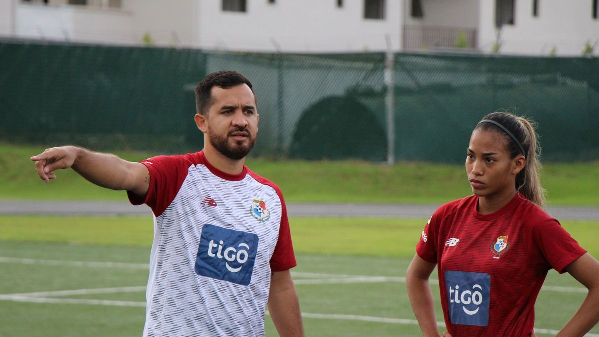 Nacho Quintana llama a jugadoras de LFF a microciclos