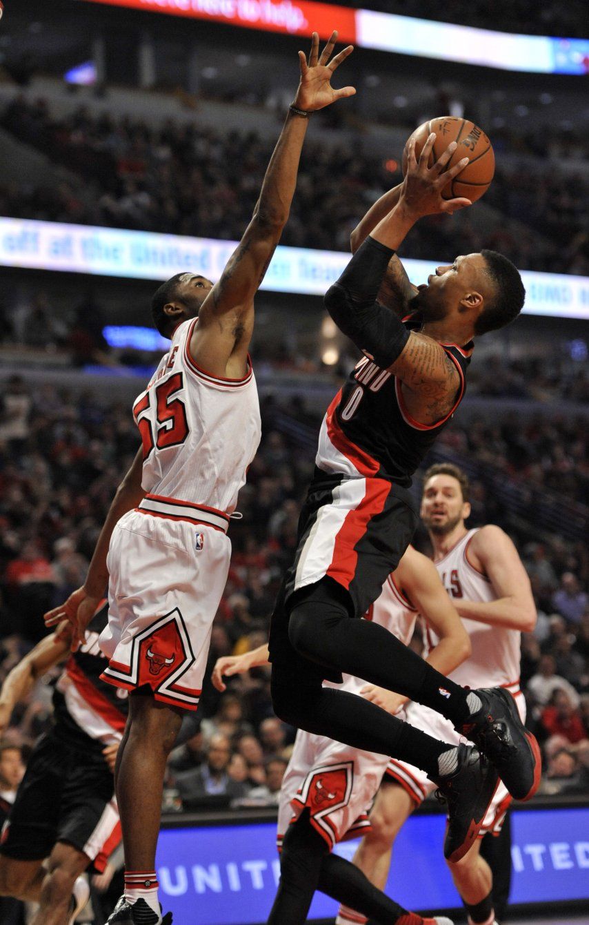 Lillard anota 31 puntos en victoria de Blazers sobre Bulls