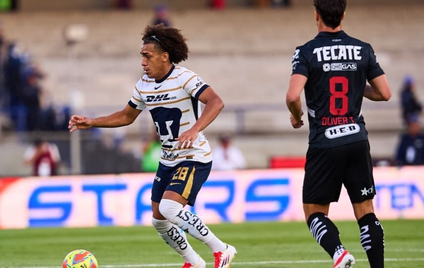 Adalberto Carrasquilla y Pumas sufren dura derrota ante Monterrey