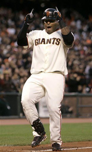 MLB: Gigantes 7, Filis 2; Sandoval produce cuatro