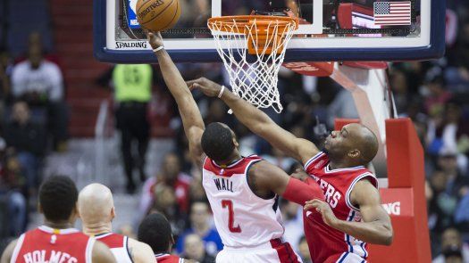 Con 37 de Wall, Wizards remontan y vencen a 76ers