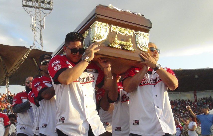 Venezolanos despiden a Luis Valbuena y José Castillo