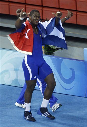 Luchador le da su primer oro a Cuba en Beijing