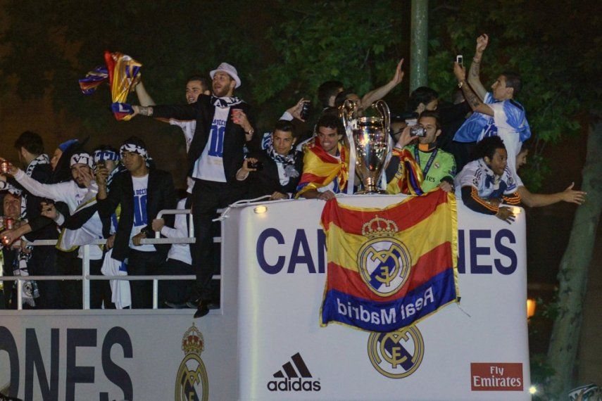 El Real Madrid celebra en la Cibeles