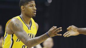 Pacers lucen en casa y pegan primero