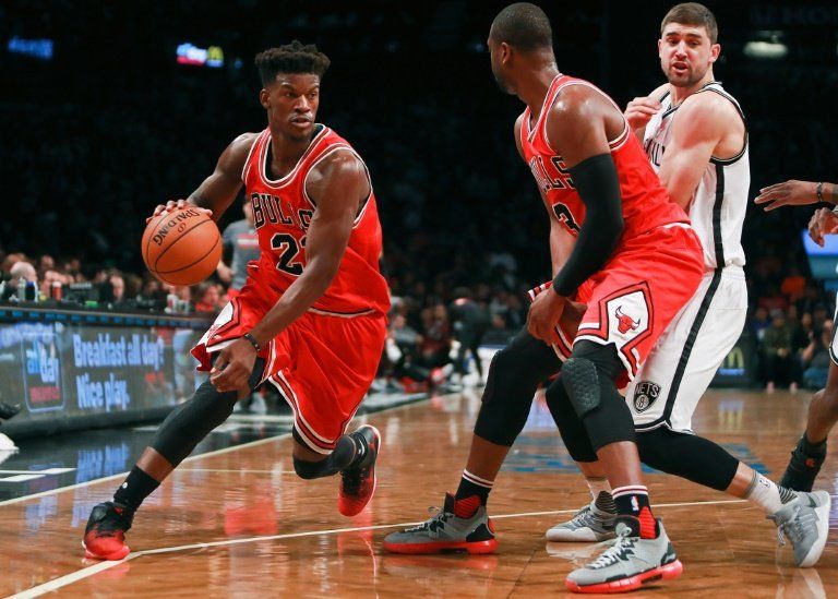 Butler anota 52 puntos en el triunfo de los Bulls sobre los Hornets