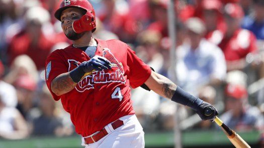 Con 35 años, hay Yadier Molina para rato en San Luis