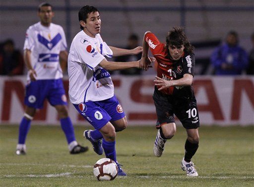 Sudamericana: Newells avanza pese a caer en Bolivia