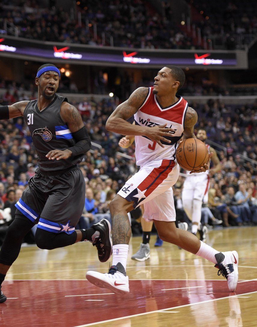 Bogdanovic atina 8 triples y Wizards superan a Magic