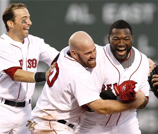 Ortiz refrenda poder en el bateo