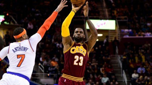 LeBron brilla con un triple-doble en una victoria sobre los Knicks
