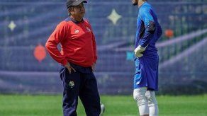 Jugadores agradecidos con el profesor Bolillo