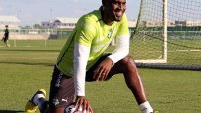 Baloy vuelve a ser suplente en el Santos Laguna