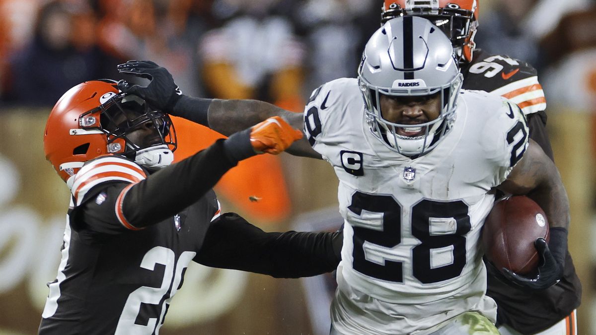 NFL: Raiders vencen a diezmados Browns en la última jugada