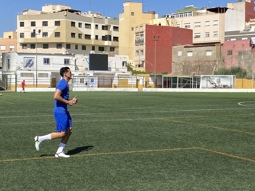 Jan Carlos Vargas se une oficialmente al Melilla en España