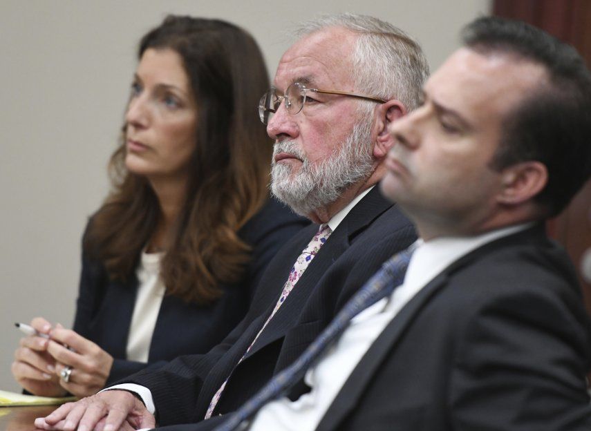 Jurado inicia deliberaciones en juicio de exjefe de Nassar