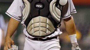 Catcher Ronny Paulino suspendido 50 partidos por dopaje