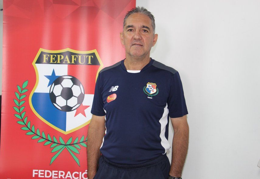 Shubert Pérez nombrado técnico de la selección de Fútbol Playa