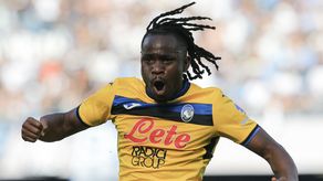 Atalanta golea al Napoli y le recorta puntos en la jornada 11