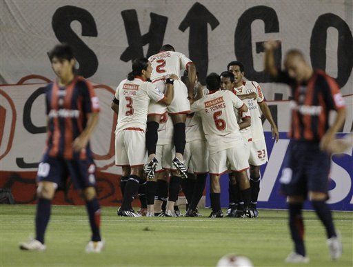 Libertadores: Universitario derrota a San Lorenzo 1-0