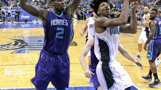 Magic vence a Hornets con 17 puntos de Frye