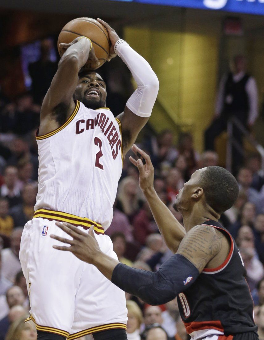 Irving anota 55; sin LeBron, Cavs hilan 8vo triunfo