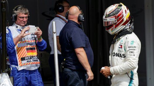 Vettel comienza fuerte en casa y Hamilton queda contra las cuerdas