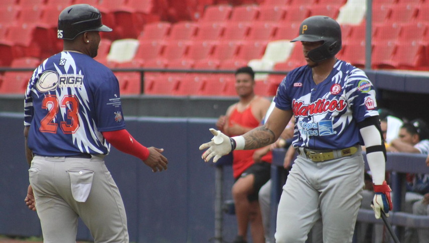 PROBEIS: Atlánticos de Bocas del Toro y Colón esperan rival para la final