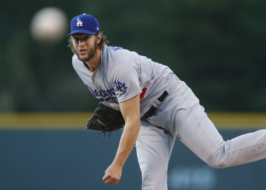 Kershaw resuelve problemas; Dodgers doblegan a Rockies
