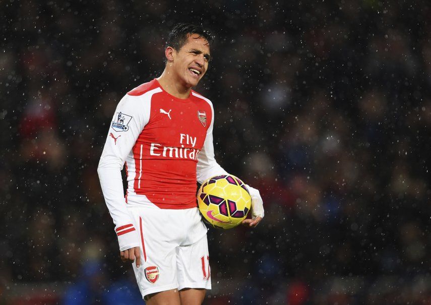Alexis brilla en triunfo de Arsenal