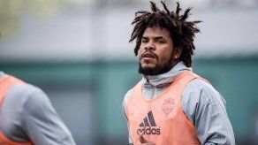 Román Torres será evaluado día a día por una distensión