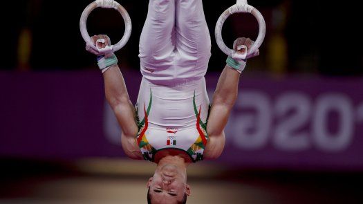 Mexicano De Luna gana oro en gimnasia al superar a campeón