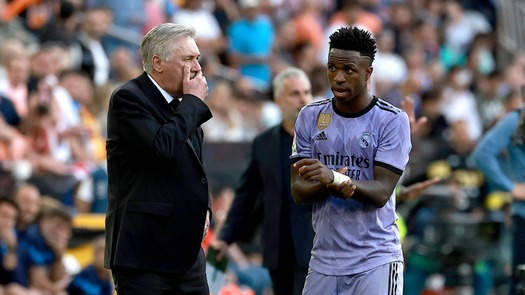 Carlo Ancelotti: Nunca he encontrado un jugador tan perseguido como Vinicius
