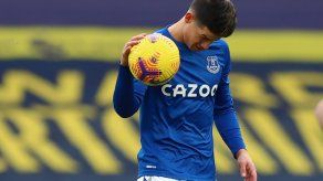 Everton de James pierde comba tras caer ante Newcastle