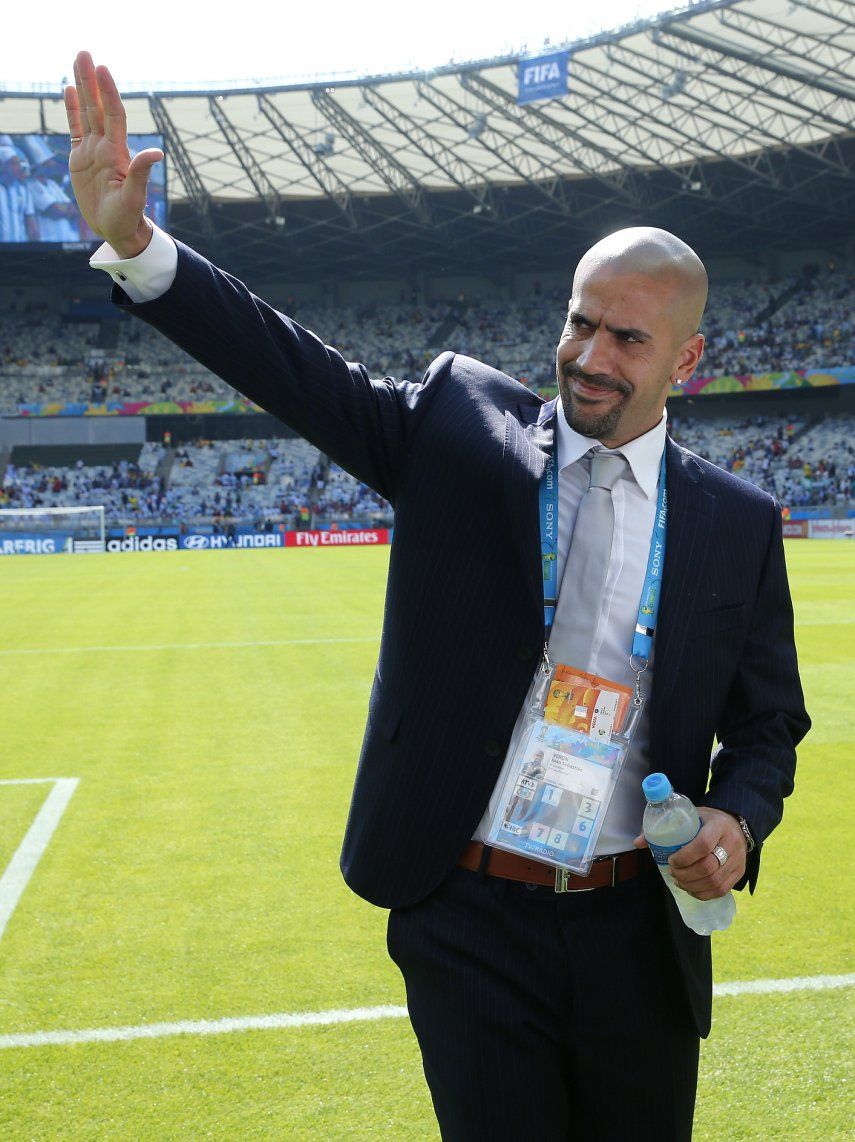 La AFA puede ser una posibilidad pero con el tiempo, afirma Verón