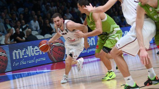 Letonia gana a Eslovenia y es el primer clasificado para cuartos de Eurobasket