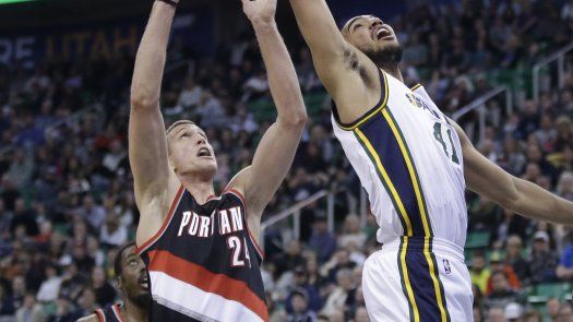 Burke encabeza ataque de Jazz sobre Trail Blazers