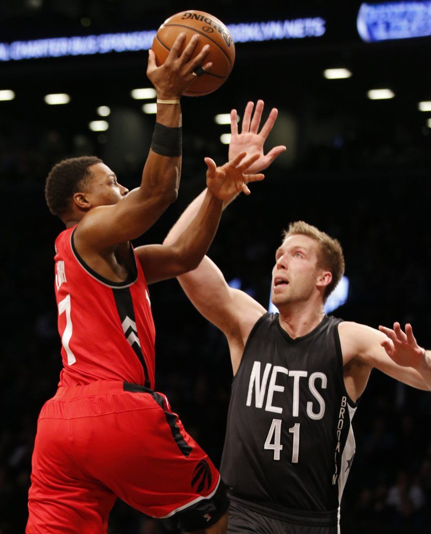 Lowry aporta triple doble a triunfo de Raptors sobre Nets