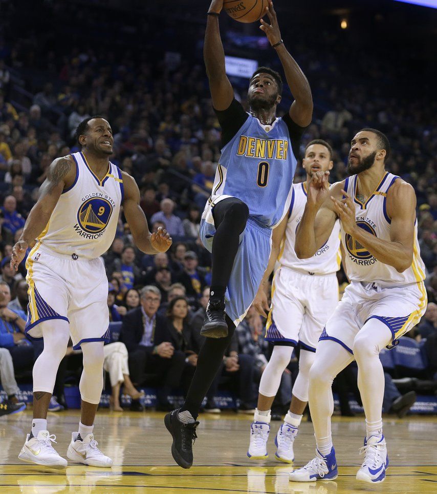 Triple-doble de Green impulsa a Golden State ante Denver