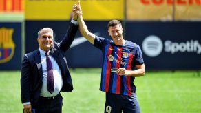 Laporta y Lewandowski del Barcelona