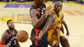 Lowry anota 25, Raptors aguantan y ganan a Lakers 102-91