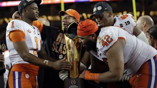 Clemson apalea a Alabama y es campeón colegial