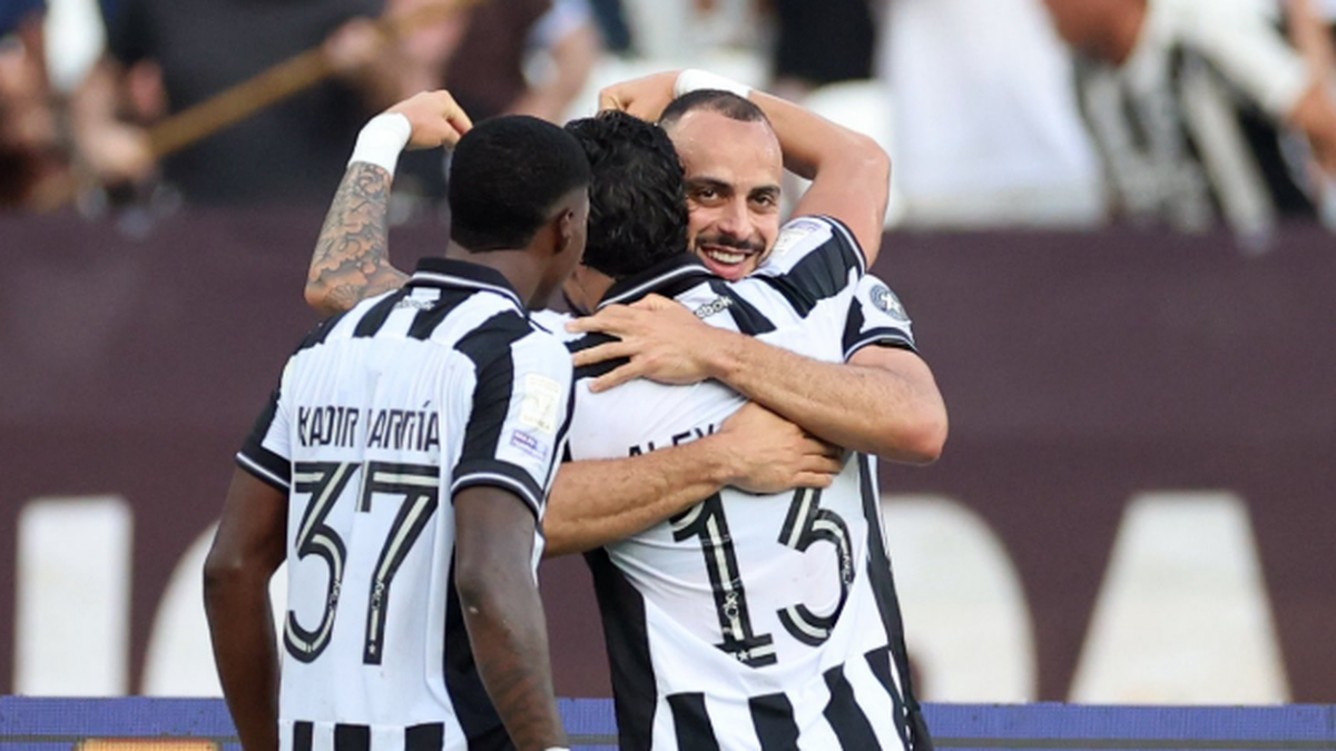 El Botafogo de Kadir Barría goleó a Independiente Petrolero en la Copa Sudamericana El Botafogo de Kadir Barría goleó a Independiente Petrolero en la Copa Sudamericana