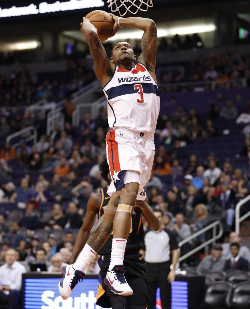 Beal anota 34 puntos y los Wizards vencen 109-99 a los Suns