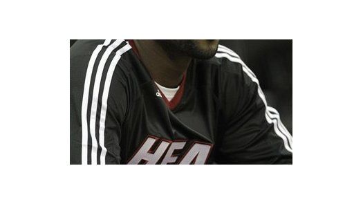 Wade mejora; se desconoce cuándo volverá al Heat
